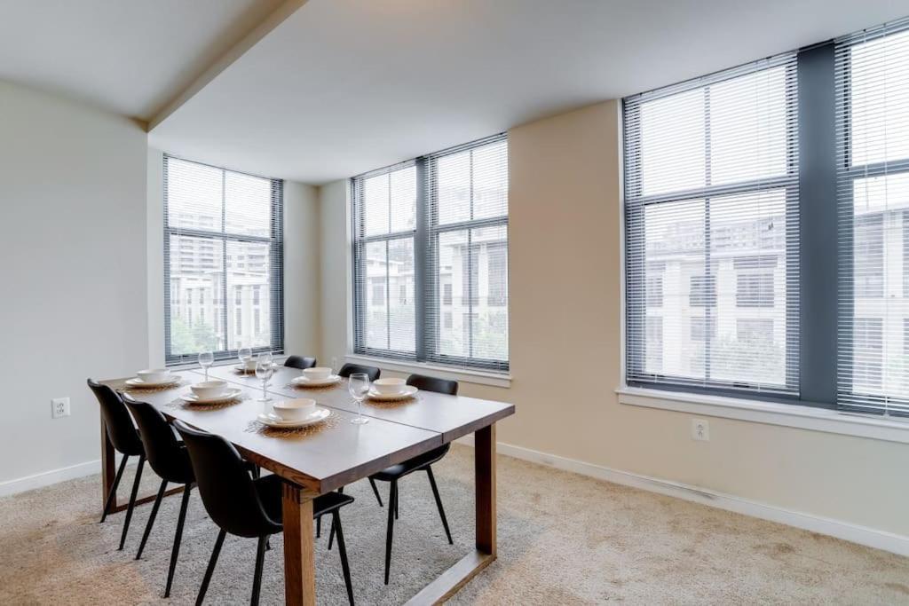 Fantastic 2 Bedroom Condo At Pentagon City Арлингтън Екстериор снимка