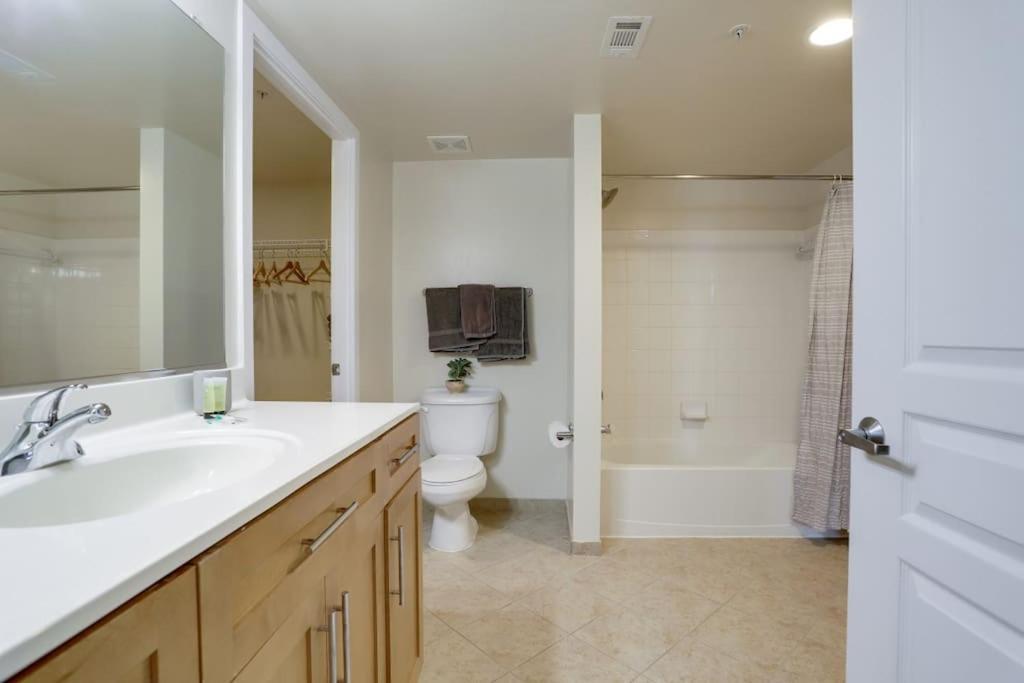 Fantastic 2 Bedroom Condo At Pentagon City Арлингтън Екстериор снимка