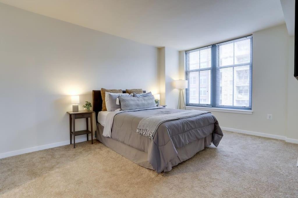 Fantastic 2 Bedroom Condo At Pentagon City Арлингтън Екстериор снимка